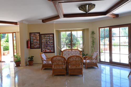 Hotel Leytur, Lobby sitting area