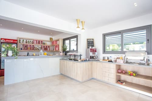 Madison Boutique, Breakfast area