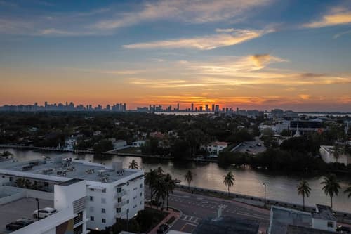 Hotel Continental Miami Beach, Tapestry Collection by Hilton, Exterior