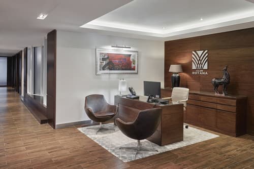 Rose Rayhaan by Rotana, Reception