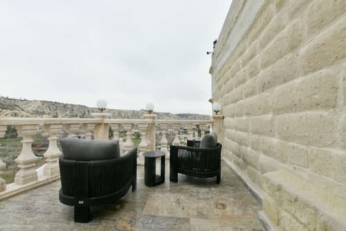 Sacred Mansion, Room