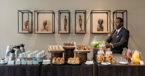 Hotel Avenida, Buffet