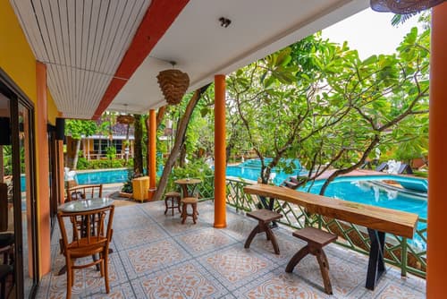 Aochalong Villa Resort & Spa, Reception