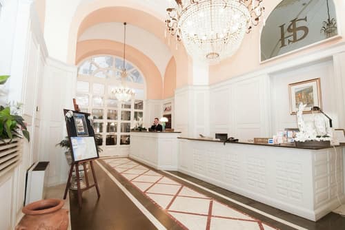Hotel Stabia, Reception