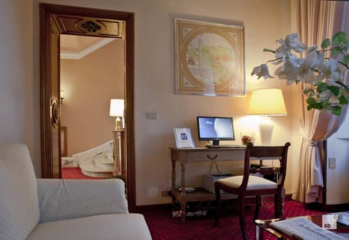 Aldrovandi Residence City Suites, Lobby sitting area