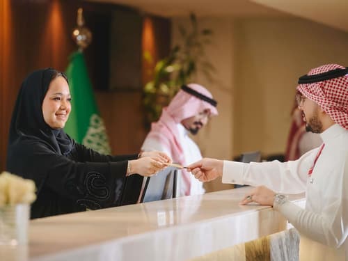 Anwar Al Madinah Mövenpick Hotel, Reception