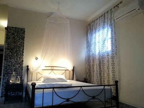 Villa Livadaros, Room