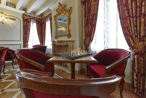 Hotel Canal Grande, Lobby sitting area