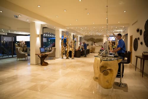 Campo Dell'Oro, Lobby