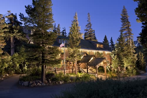 Tamarack Lodge and Resort, Hallway