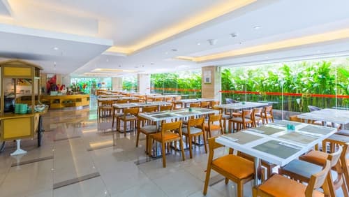 HARRIS Hotel Kuta Galleria - Bali, Restaurant