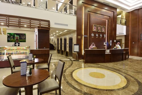Zaha Al Munawara Hotel, Reception
