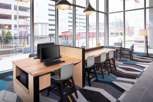 Hyatt House Nashville at Vanderbilt, Lobby