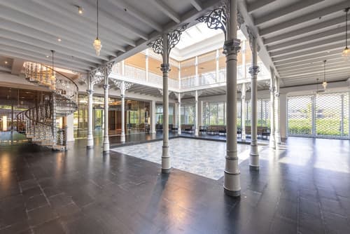 Ramada Plaza by Wyndham Chao Fah, Interior entrance