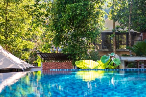 Boulder Valley, Outdoor pool