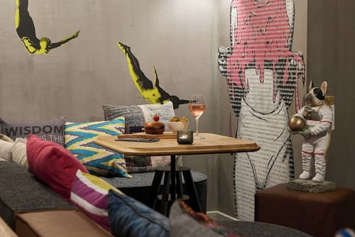 Moxy Patra Marina, Lobby