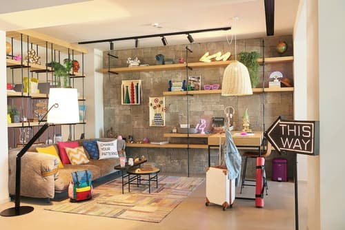 Moxy Patra Marina, Primary image