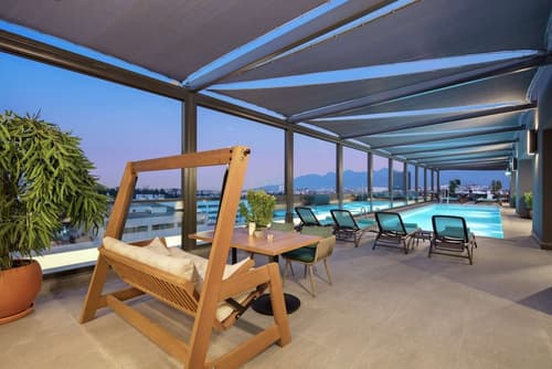 DoubleTree By Hilton Antalya City Centre, Pool