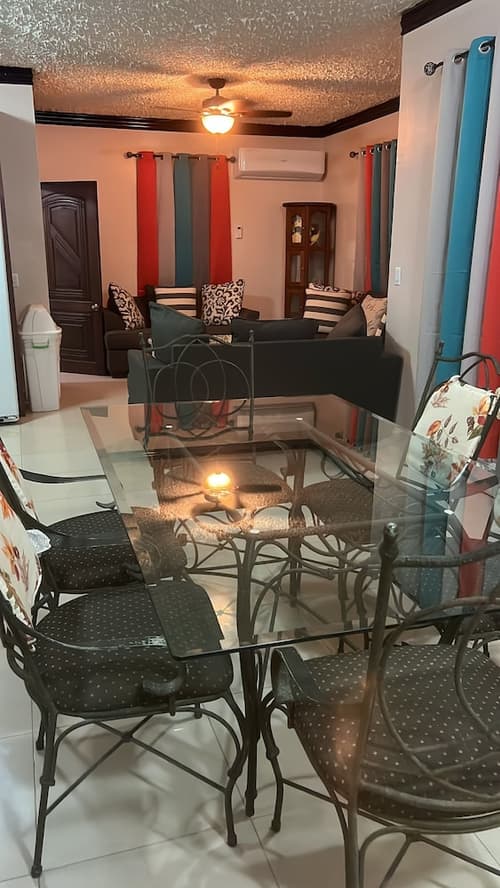 Island Turquoise Rental, In-room dining