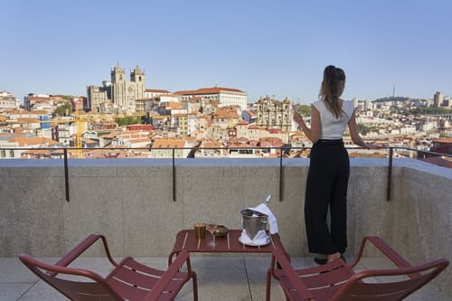 PortoBay Flores, Exterior