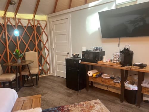 Escalante Yurts, Room