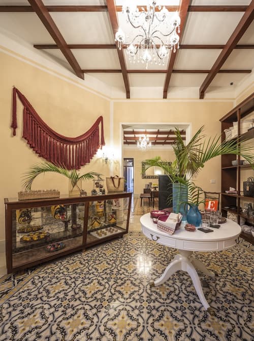 Casa Tavera, Reception