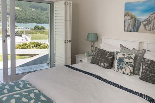 Bollard Bay House, Room