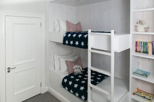 Bollard Bay House, Room