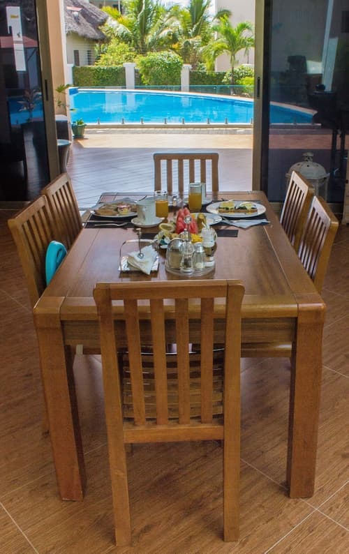 Seaclusion Diani, Dining