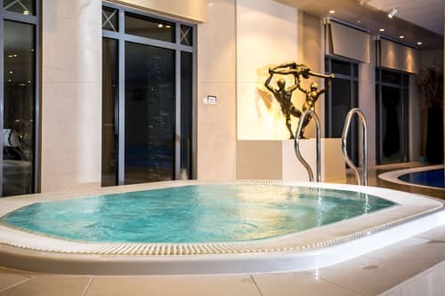 Vestlia Resort, Indoor spa tub