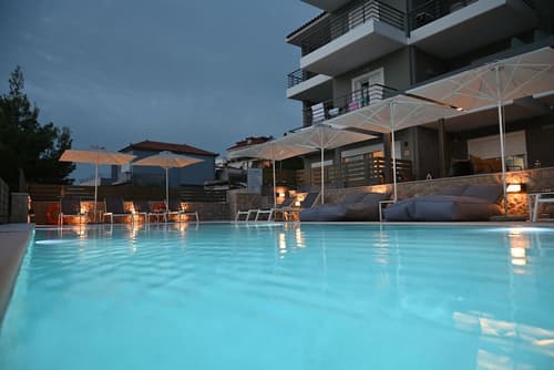 Andrews Luxury Residence, Exterior