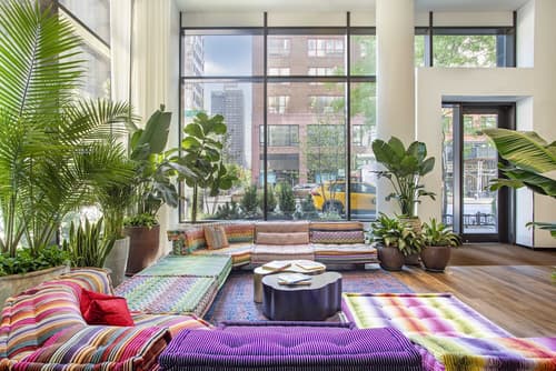 Royalton Park Avenue, Lobby sitting area