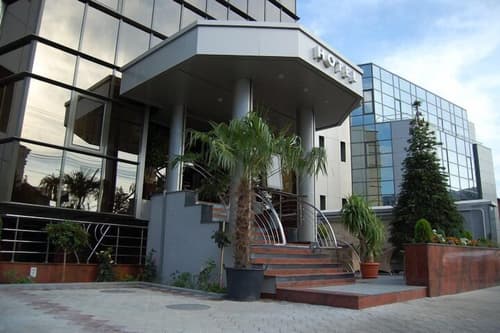 Hotel Acapulco, Exterior