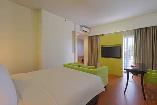 Quest Hotel Simpang Lima - Semarang by ASTON, Room