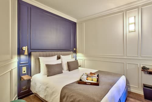 Maison Barbès, Room