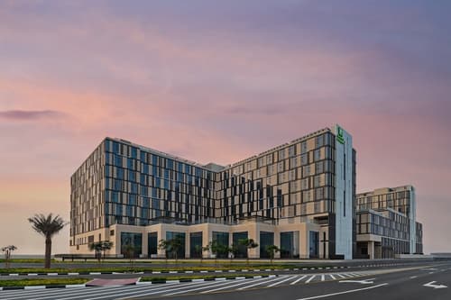 Holiday Inn Dubai Al-Maktoum Airport by IHG, Exterior