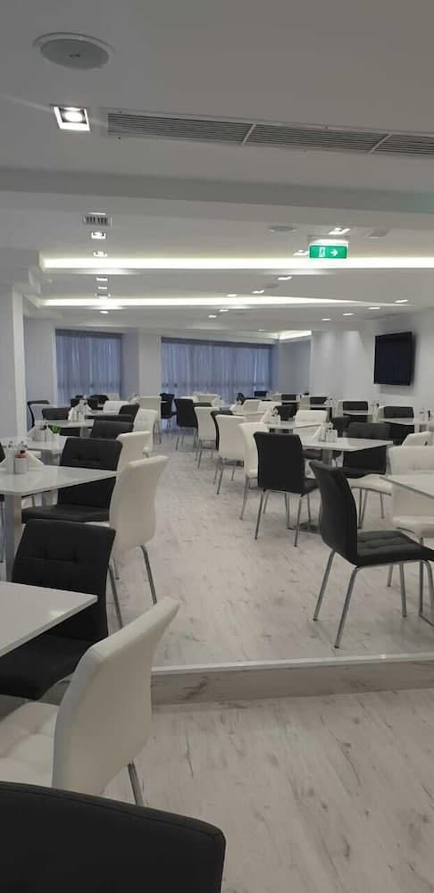 Boss Boutique Athens, Breakfast area