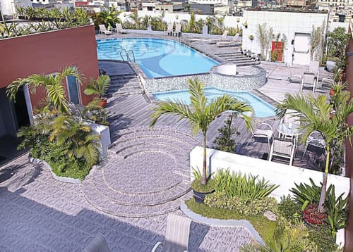 Golden Flower Hotel Bandung, Pool