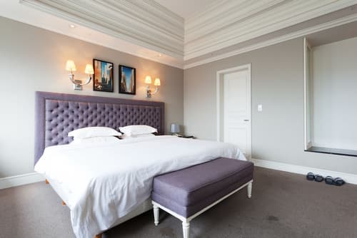 The Riverside Hotel, Room