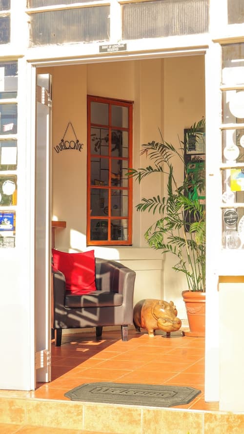 A Sunflower Stop - Hostel, Interior entrance