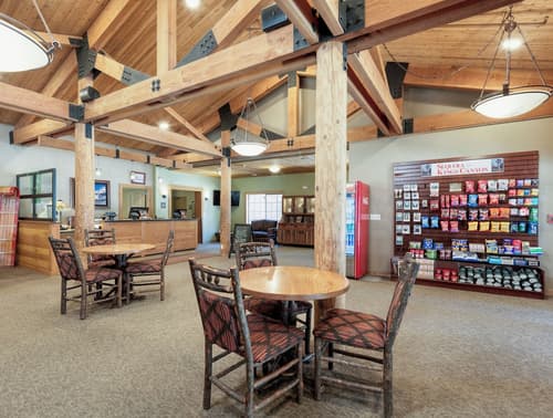 John Muir Lodge, Reception