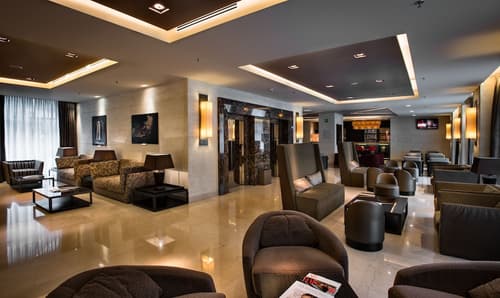 Uptown Palace, Lobby lounge