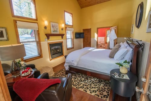 Elliott House Boutique Inn, Room