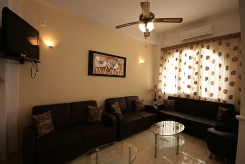 Zeus Hotel, Lobby sitting area