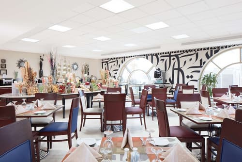 Makarem Umm Al Qura Hotel, Restaurant
