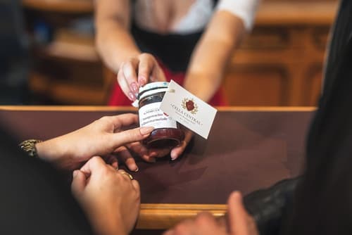 Cella Central Historic Boutique Hotel, Reception