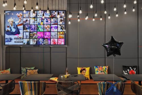 Moxy Bern Expo, Lobby lounge