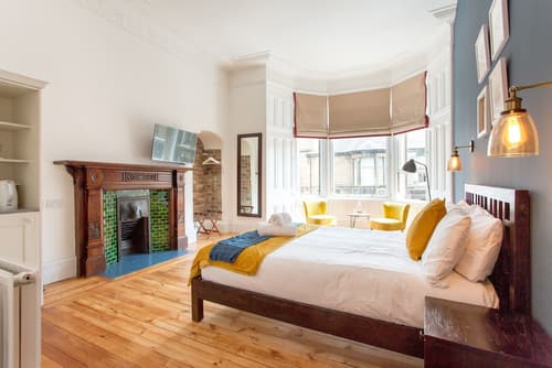 JOIVY Haymarket, Room