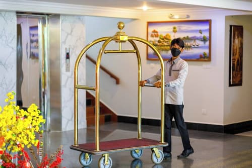 Ratana Angkor Hotel, Reception