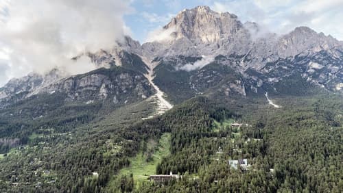 Hotel Boite, Exterior